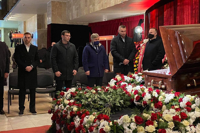 Мэр Киева принял участие в похоронах Кернеса
