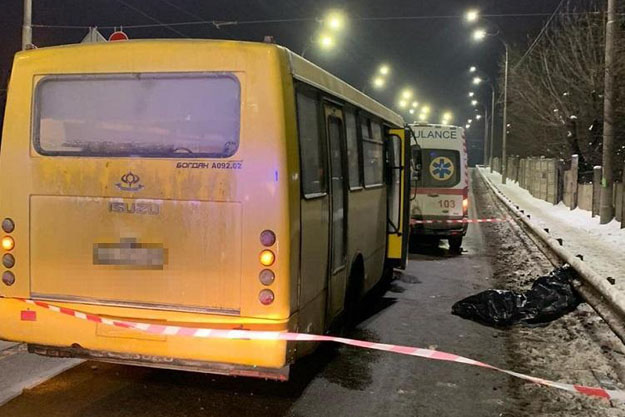 Полиция устанавливает причины смертельного ДТП в Киеве