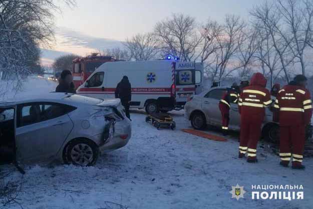 Под Киевом водитель легковушки вылетел на встречку и погиб в лобовом столкновении