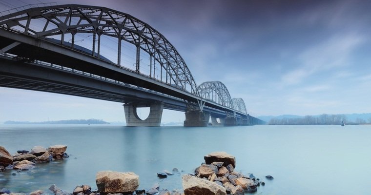 В Киеве планируют возобновить строительство Дарницкого моста