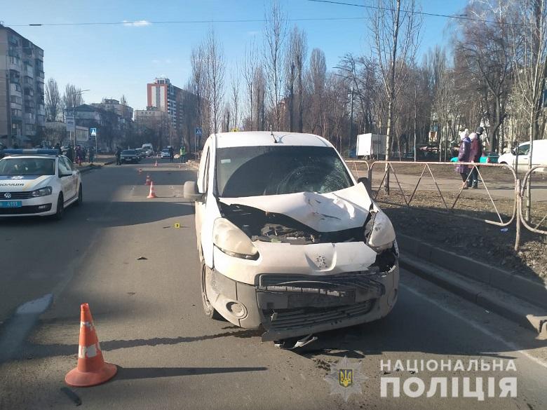 В Киеве – смертельное ДТП. Пострадавший скончался в карете скорой помощи