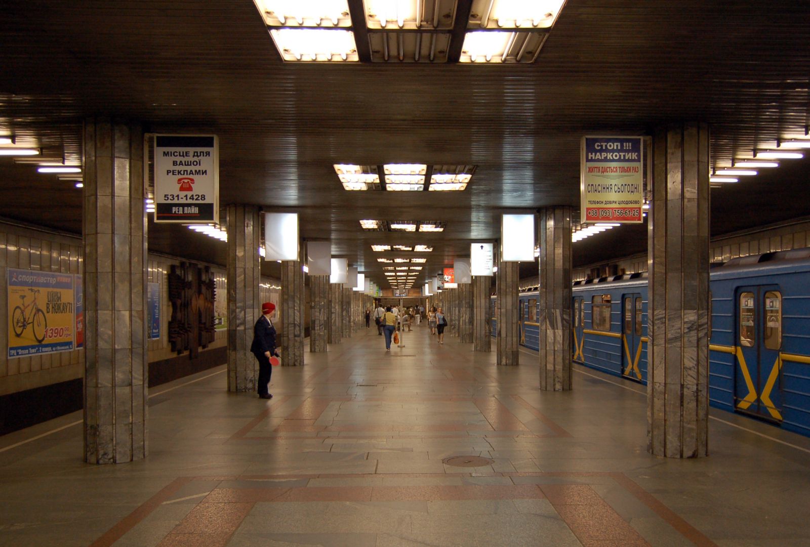 В Киеве перекроют выход со станции метро “Почайна” и ограничат движение по Южному мосту