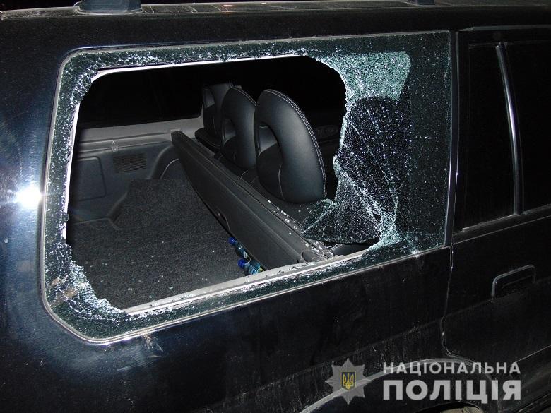 В Киеве приезжий из Полтавской области обворовал автомобиль