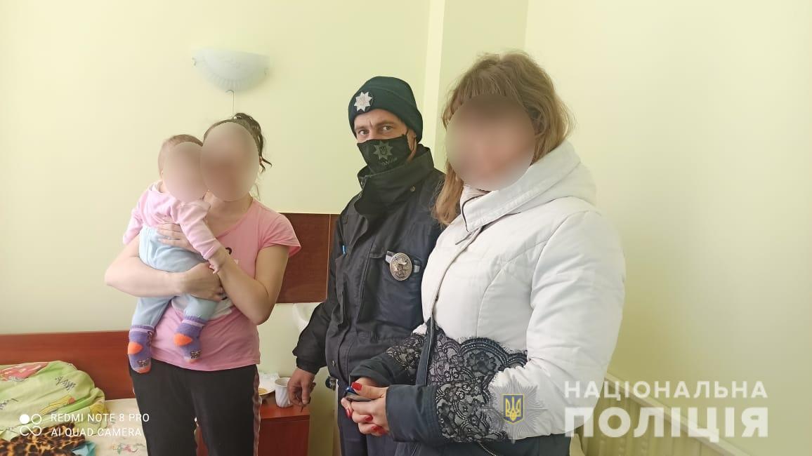 В Киевской области полицейские спасли женщину и грудного ребенка от домашнего насилия