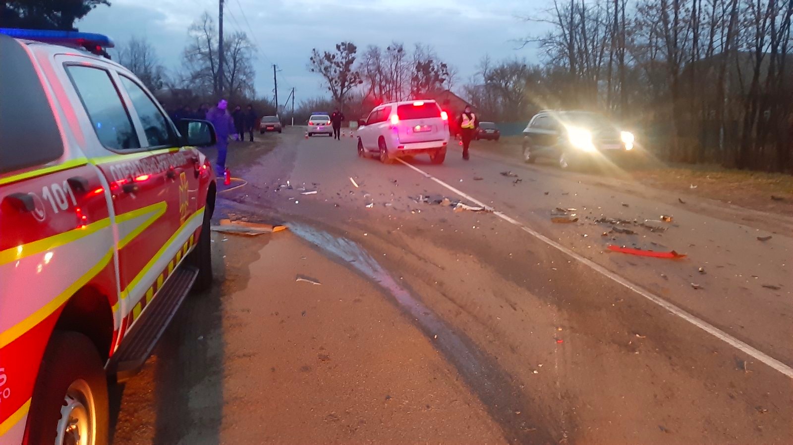 В Бородянском районе  спасатели извлекли труп из разбитого автомобиля