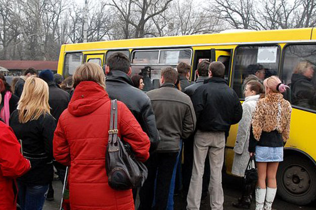 Киевские перевозчики требуют поднять на время локдауна плату за проезд до 20 гривен