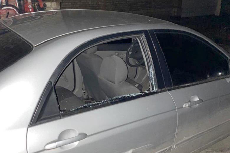 В Киеве приезжий обворовал автомобиль и тут же оказался в руках полиции