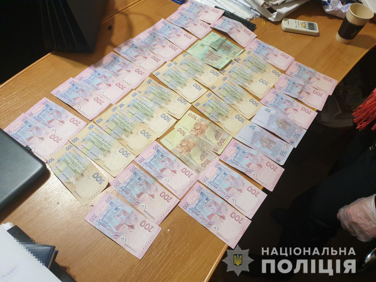В Киевской области вице-мэр организовал систему поборов с подчиненных