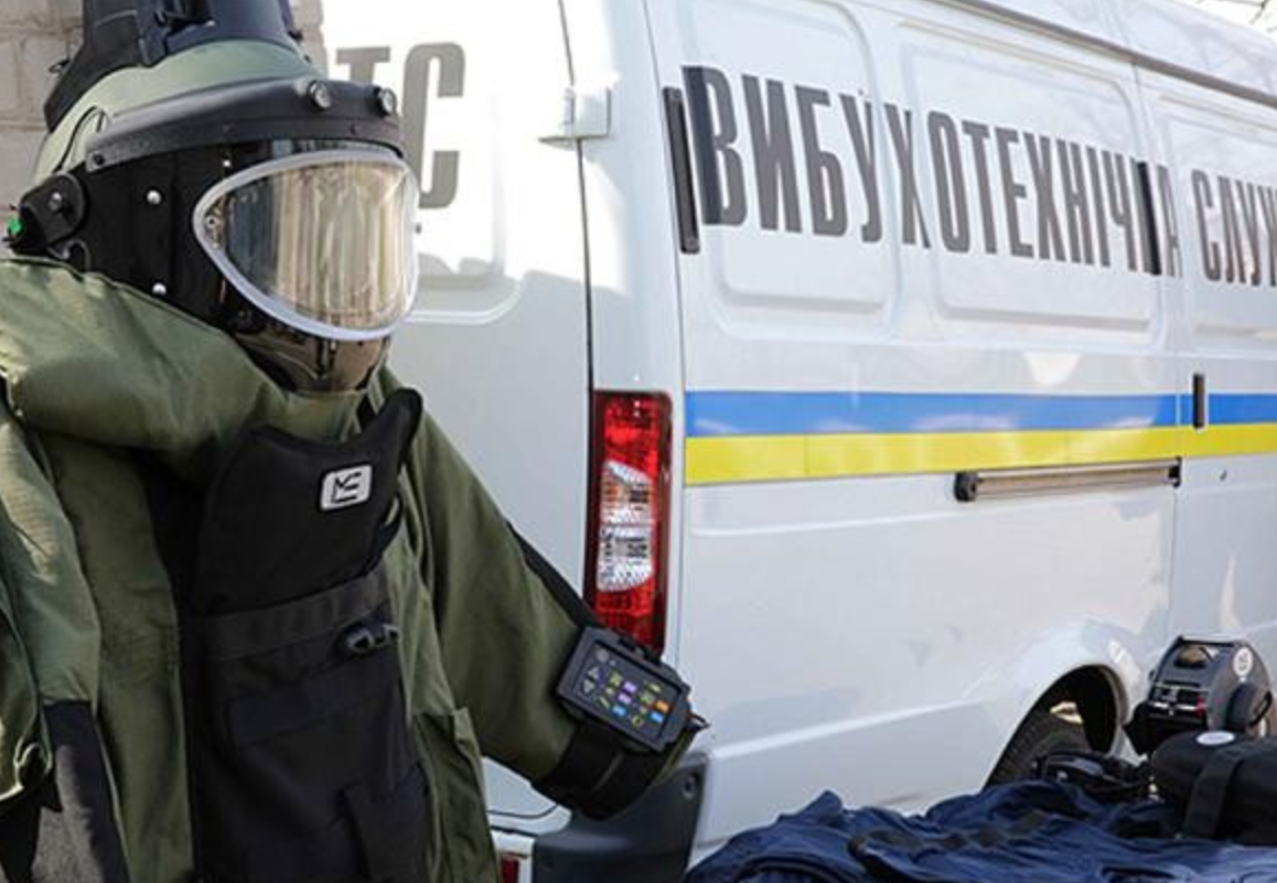 В Киеве взрывотехники проверили несколько десятков больниц. Полиция разыскивает фейковых минеров