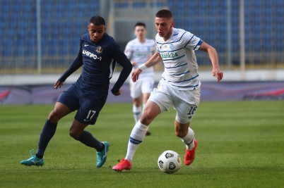 Киевское “Динамо” добывает очередную победу в футбольной Премьер-лиге