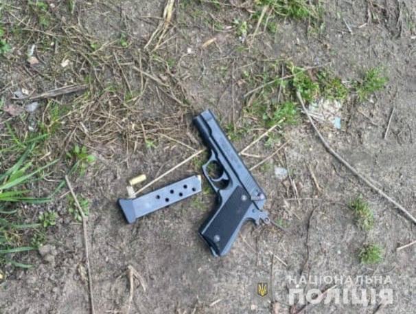 В Киевской области ревнивый мужчина расстрелял из пистолета соперника