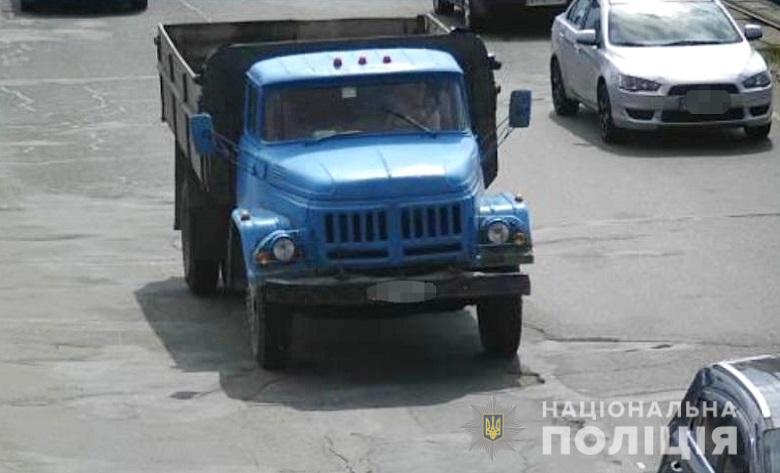 Киевлянин заметил на улице незапертый грузовик и совершил угон