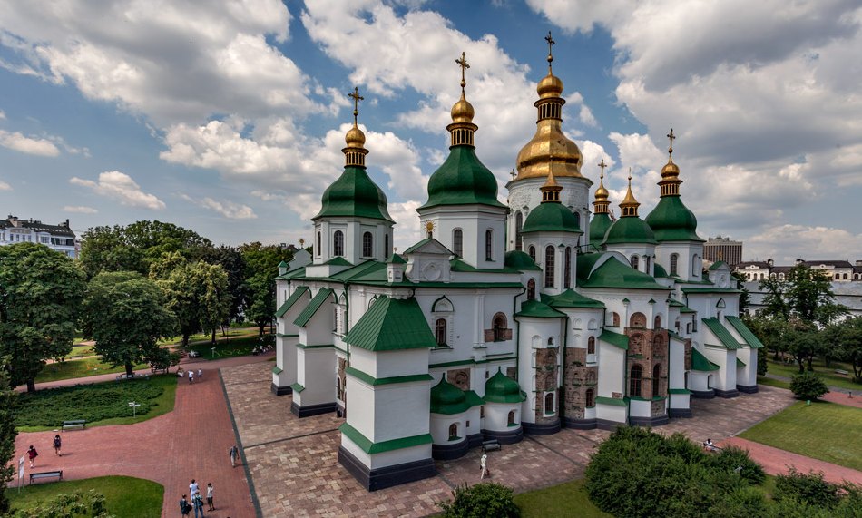 Киевские городские власти поставили условия религиозным организациям