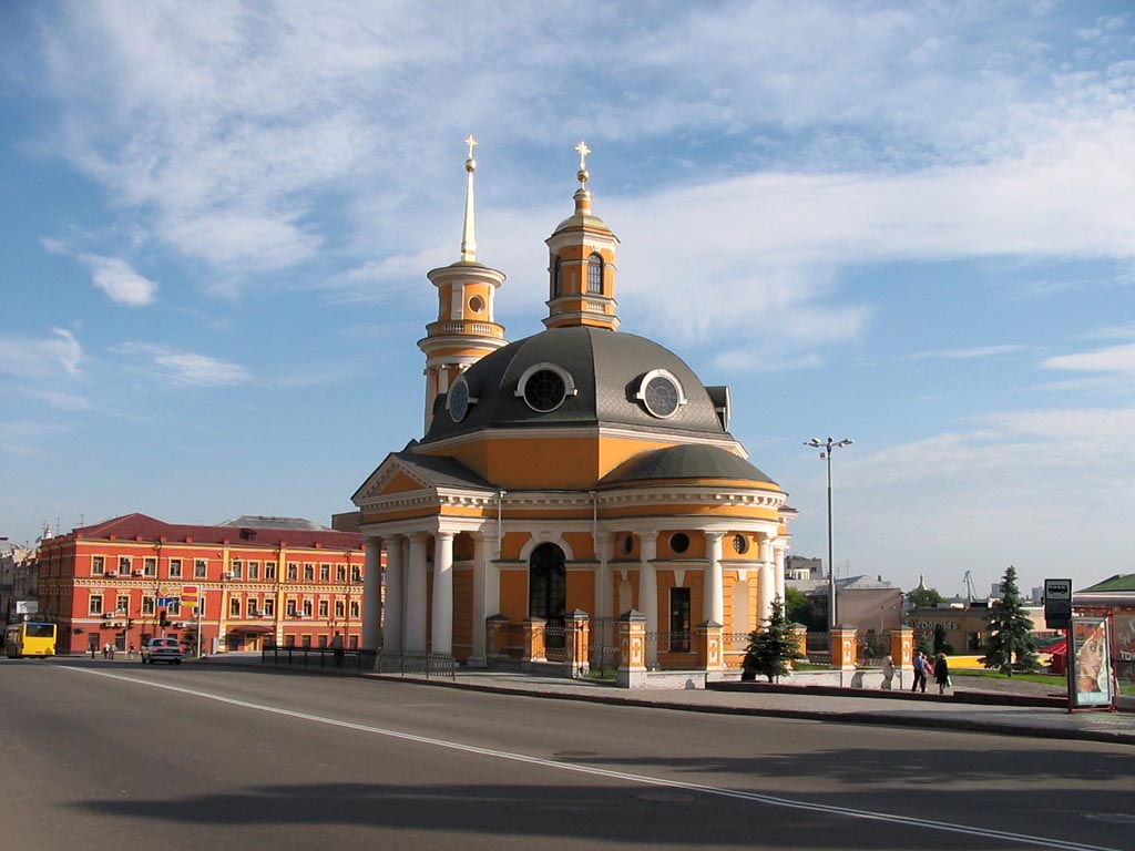 В Киеве в храме произошел скандал