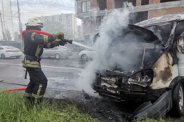 В Оболонском районе Киева сгорел автомобиль
