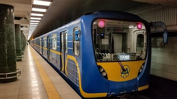 Строителей метро на Виноградарь подозревают в крупных хищениях. Проведены обыски в офисе киевского метрополитена