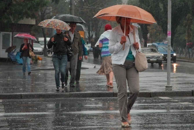 Сегодня в Киеве похолодает, ожидается дождь. Народные приметы предвещают обильный урожай
