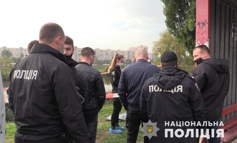 В Киеве женщину задушили на остановке транспорта. Суд вынес приговор