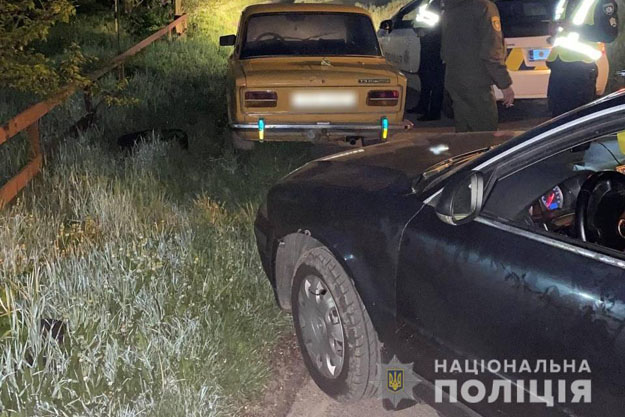 Под Киевом мужчина забрался в автопарк и угнал ВАЗ