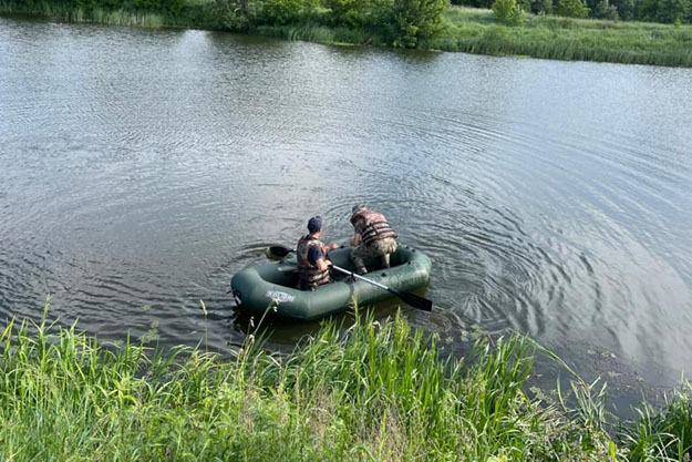 В Киевской области на реке Рось утонула школьница (видео)