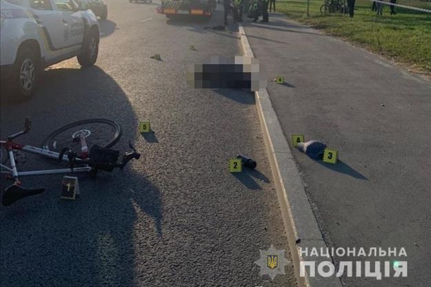 В Киеве в результате столкновения с пешеходом погиб велосипедист