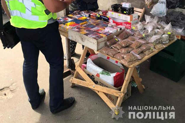 У киевских торговцев изъяли табачные изделия на сумму 200 тысяч гривен