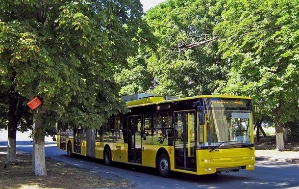 Ученический билет старого образца будет действовать в Киеве до конца года
