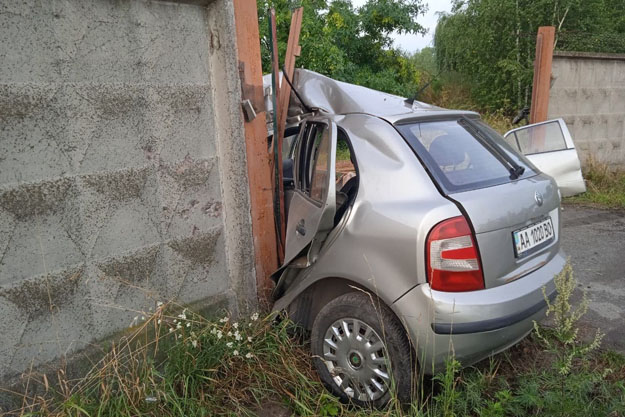 В Бориспольском районе водитель легковушки погиб в ДТП