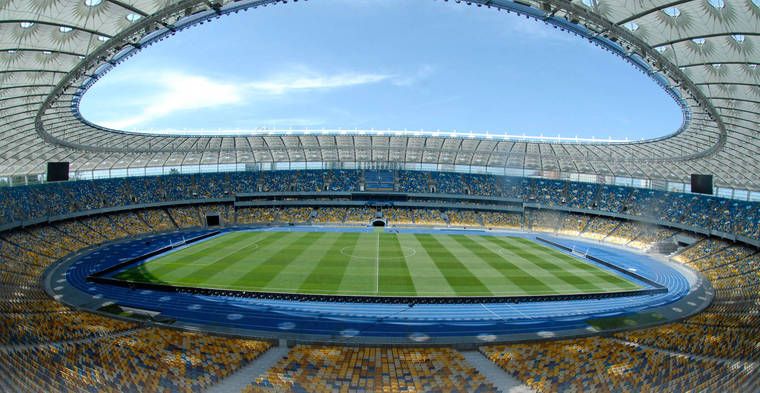 В Киеве состоится матч футбольной Премьер-лиги. Ограничат доступ на станции метро