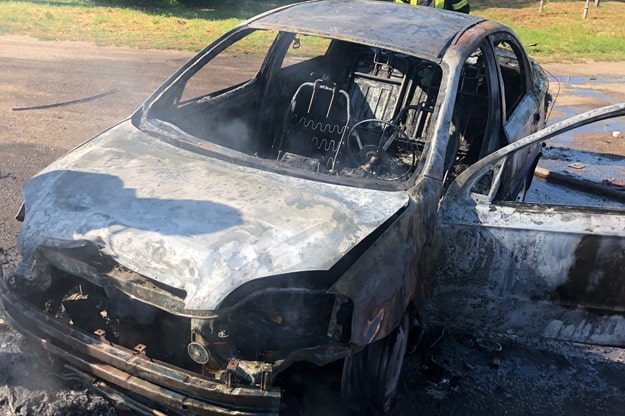 В Киевской области сгорели два легковых автомобиля (фото)