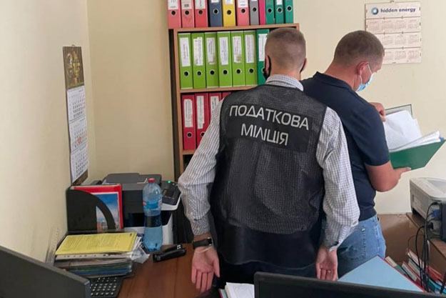 В Киеве правоохранители провели обыски на коммунальных предприятиях “Информатика” и “Киевгорсвет”