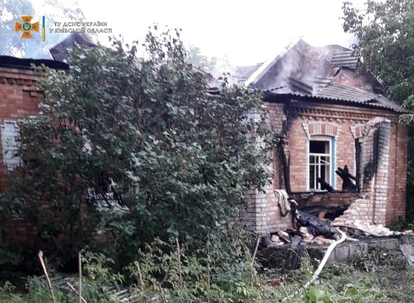 В Киевской области во время пожара погибли два человека