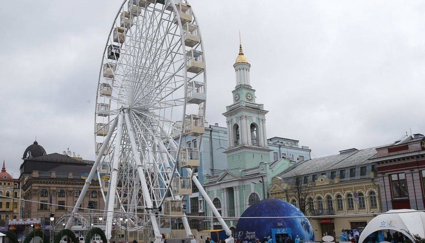 В Киеве на колесе обозрения можно кататься бесплатно