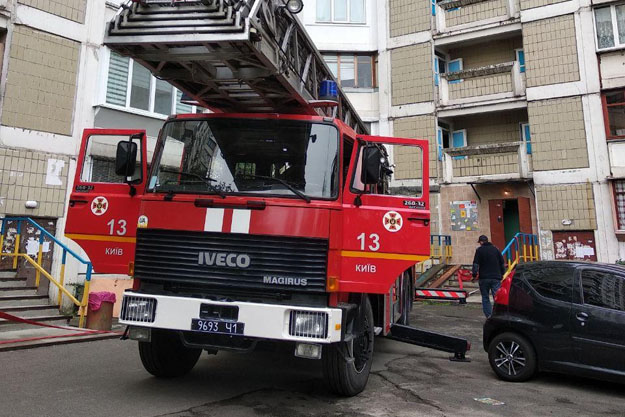 Сегодня в Киеве горела жилая многоэтажка