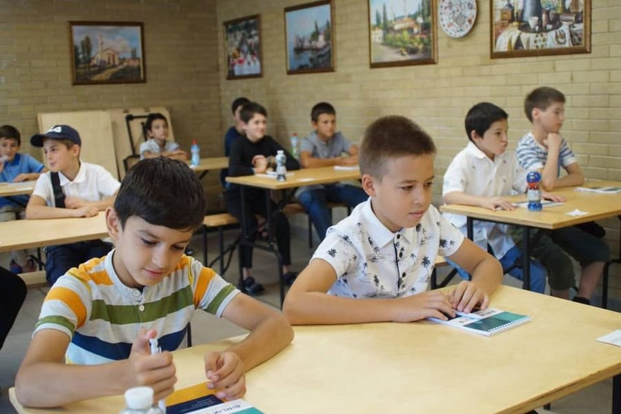 В Киевской области открыли крымскотатарскую школу
