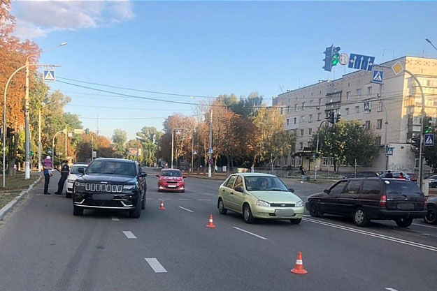 В центре Борисполя автомобиль сбил школьника. Ребенок был доставлен в больницу