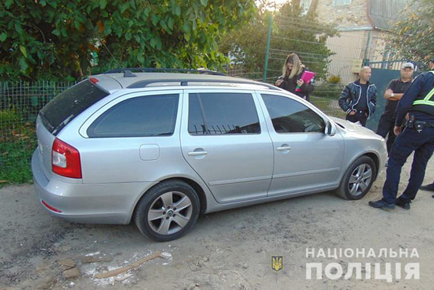 В Киеве водитель и пассажир не поделили дорогу. Один из участников конфликта открыл стрельбу