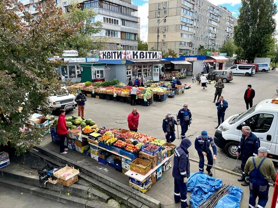 В Оболонском районе Киеве снесли два незаконных рынка