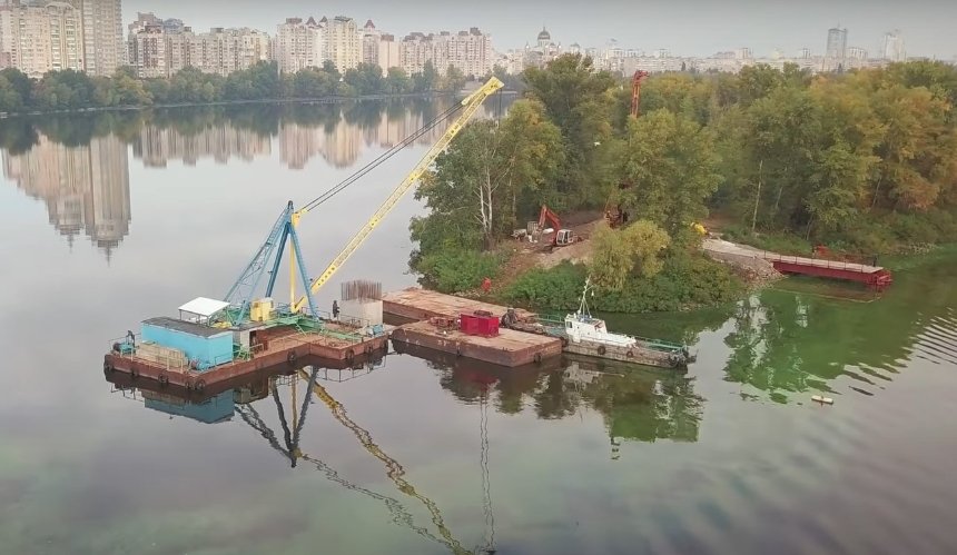 Как проходит строительство Оболонского моста в Киеве. Блогер снял стройку с высоты птичьего полета (видео)