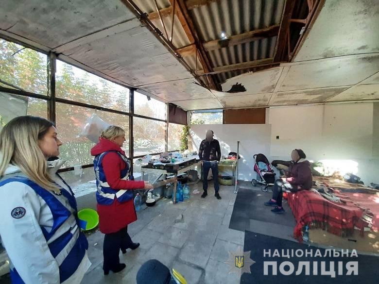 Киевские ювеналы отобрали у бездомной четырехмесячного ребенка