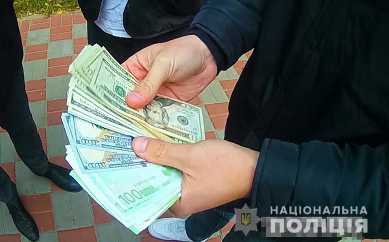 В Киева две мошенницы выманили у местных жителей 230 тысяч гривен