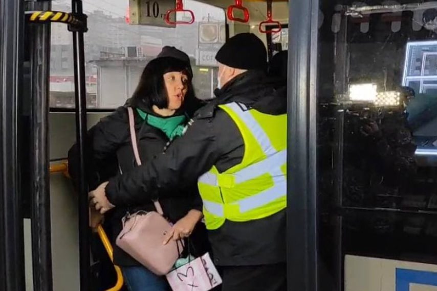 В киевской маршрутке разгорелся скандал из-за карантинных ограничений