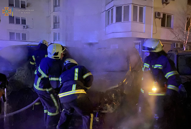 В Киеве сгорели четыре автомобиля за сутки (видео)