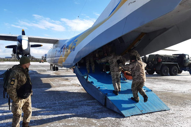 В Киев из Харькова доставили раненых и больных военных (фото)