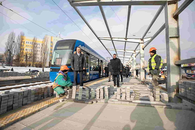 В Киеве проводится реконструкция скоростного трамвая (фото)