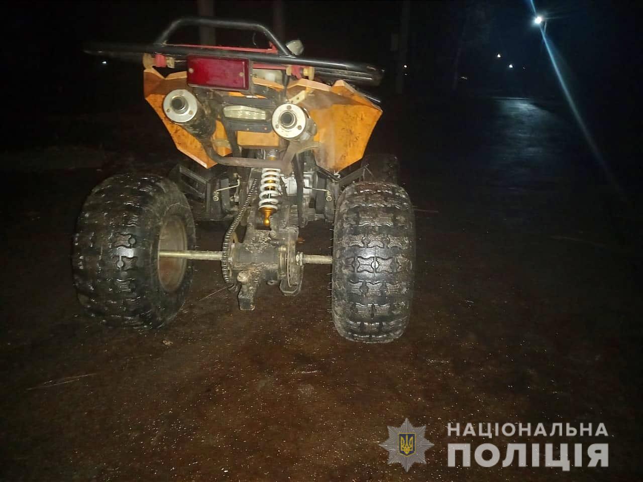 В Бориспольском районе пилот квадроцикла врезался в бетонный столб и погиб