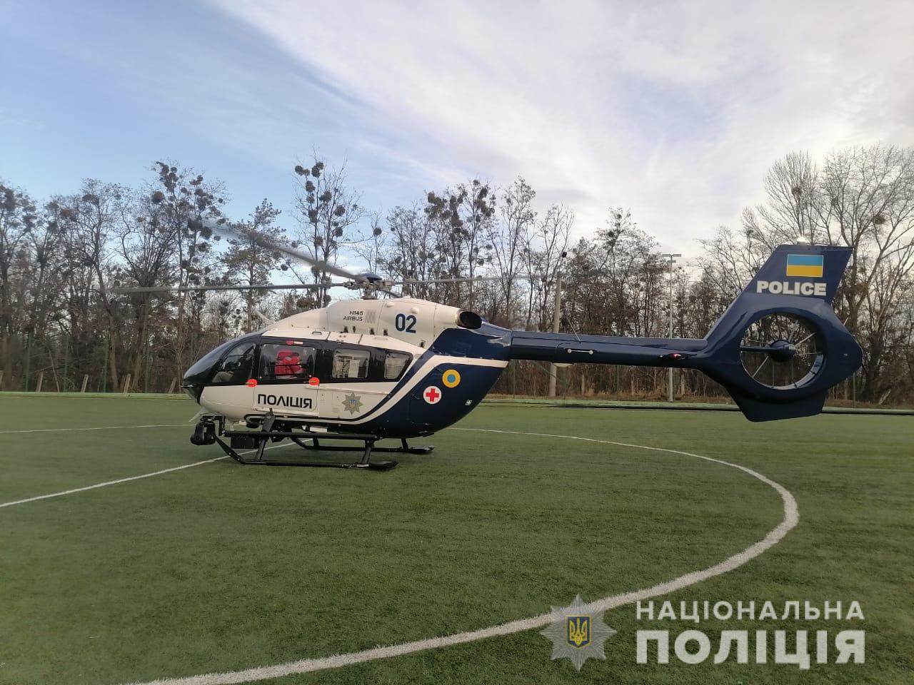 Полицейские Киевской области помогли в транспортировке девушки в медицинское учреждение (видео)
