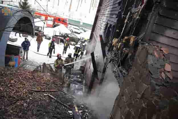 В Киеве сгорели заведение общепита и стоматологический кабинет (фото)