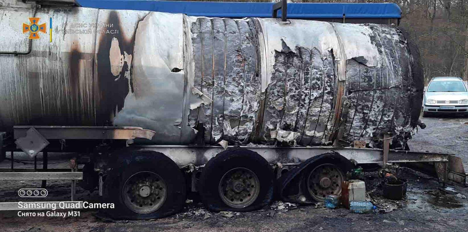 В Киевской области ликвидировано возгорание цистерны грузового автомобиля с мазутом