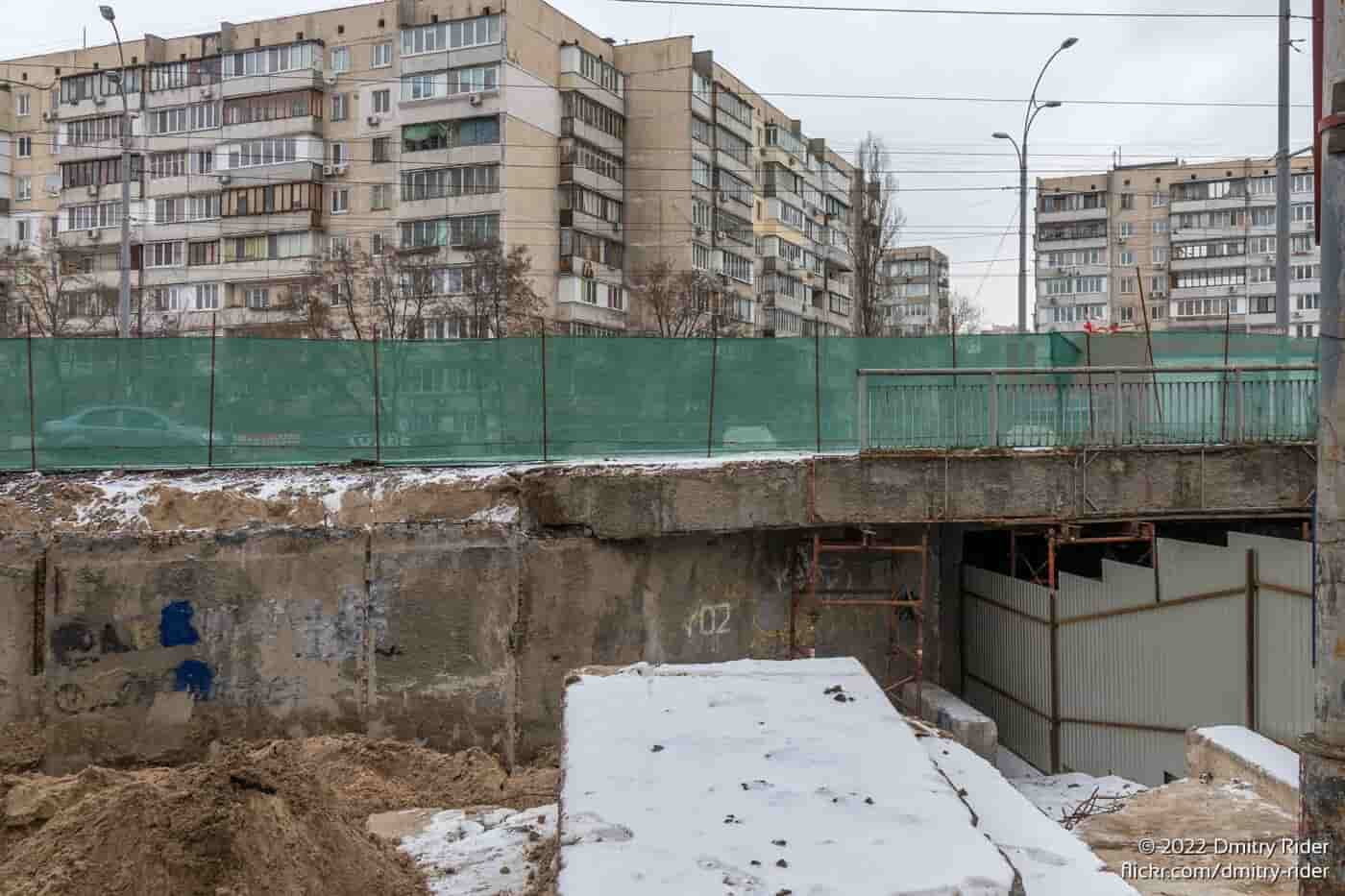 В Оболонском районе Киева стартовал ремонт подземного перехода (фото)